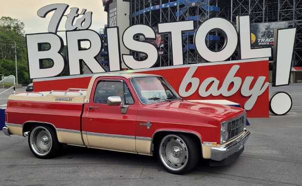 1985 Chevy C-10, Red & Tan