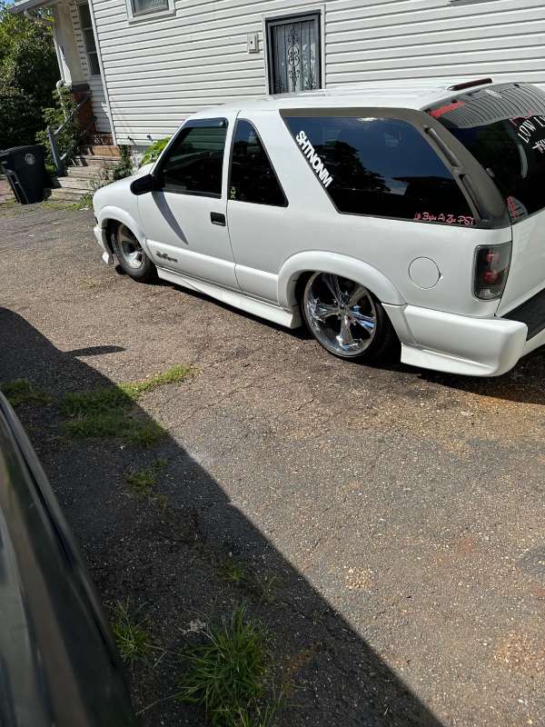01 Xtreme Blazer Bagged on 18/20 Combo Panther Juice Wheels.