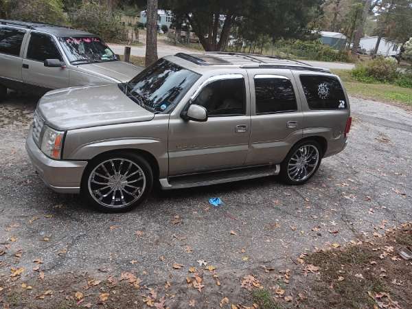 03 Cadillac Escalade